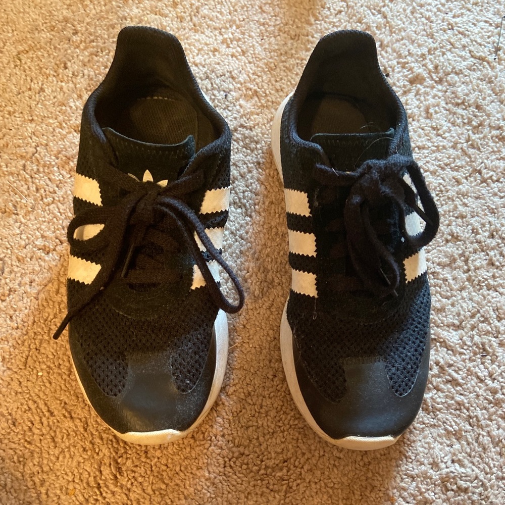 Size 7 women’s Adidas